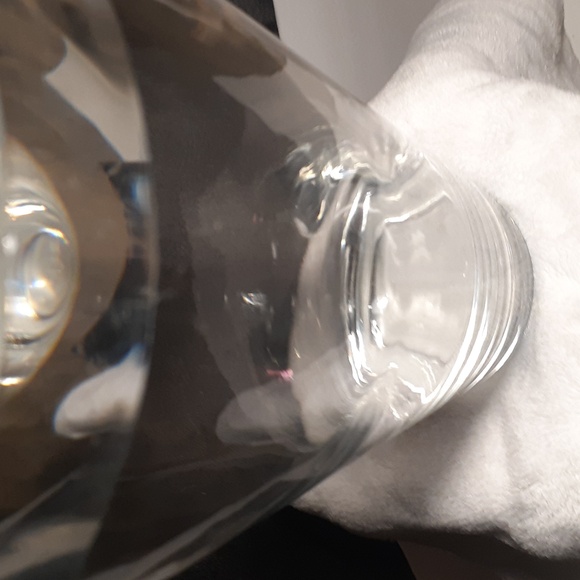 Sleek crystal clear 10" vase. Heavy, weighs nearly 4#. . Fits any decor style. - Picture 3 of 8